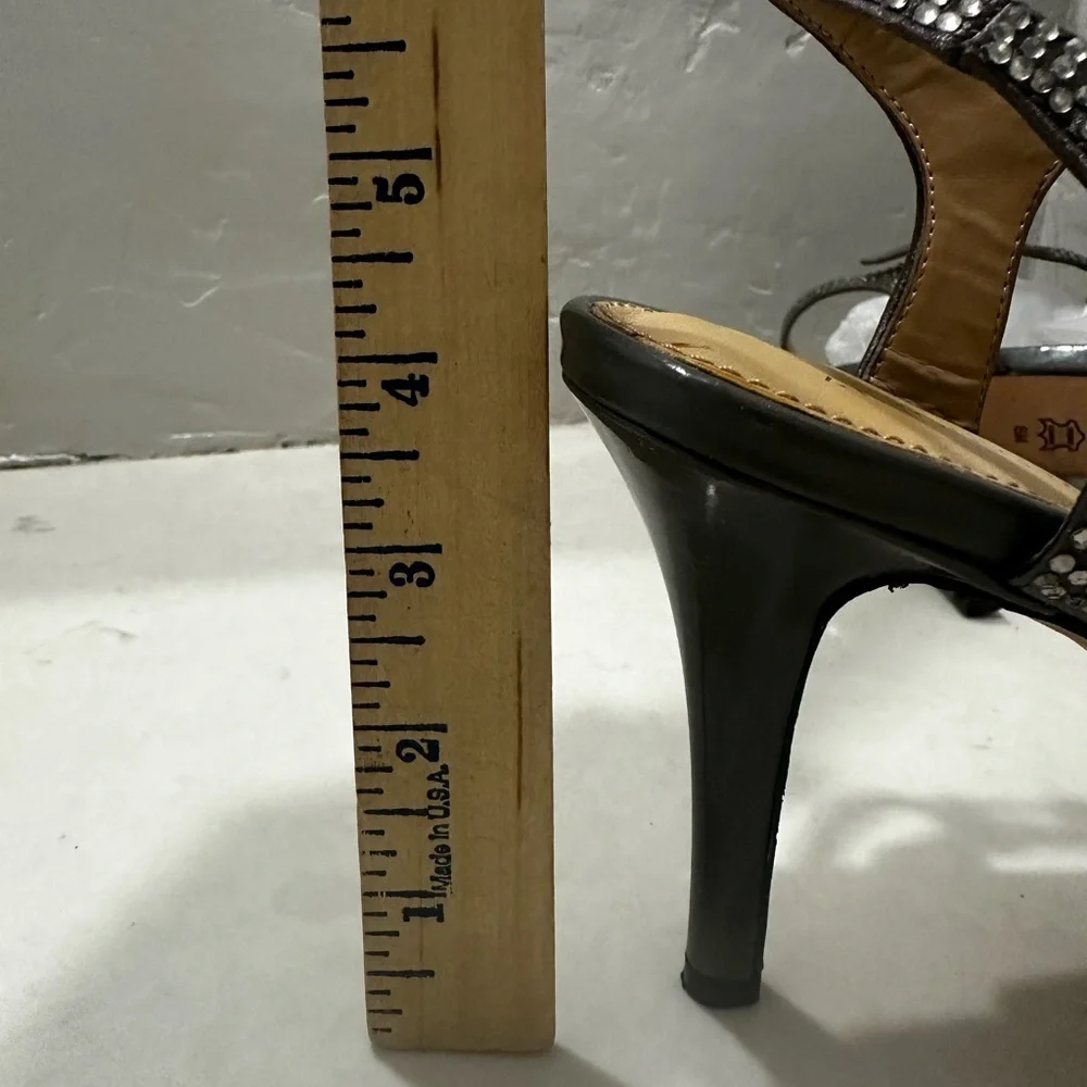 Antonio Melani Gray Rhinestone Heels Womens Size 8 Peep Toe 4” Heel - Picture 7 of 11
